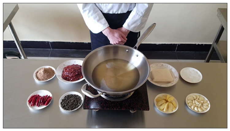 正宗四川冒菜串串香辣椒油小吃视频教程